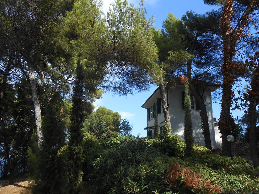 Torre Alpicella Holiday Home, A Scenic Escape Into Nature And Relaxation Diano Marina Ngoại thất bức ảnh